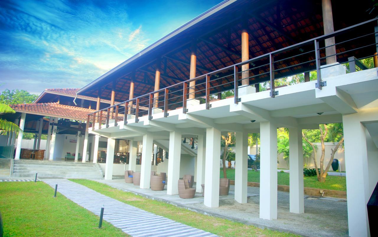 Ranna 212 Beach Resort Kahandamodara Dış mekan fotoğraf